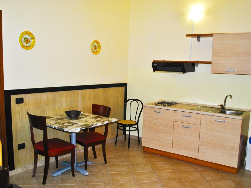 Red Hotel Sant'Elia Сант'Агата-ді-Мілітелло Номер фото